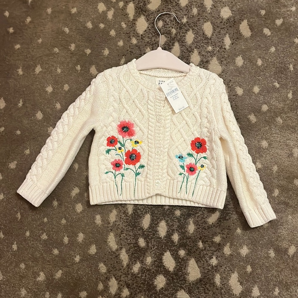 Brand New Baby Gap Girls Sweater Size 6-12 Months!